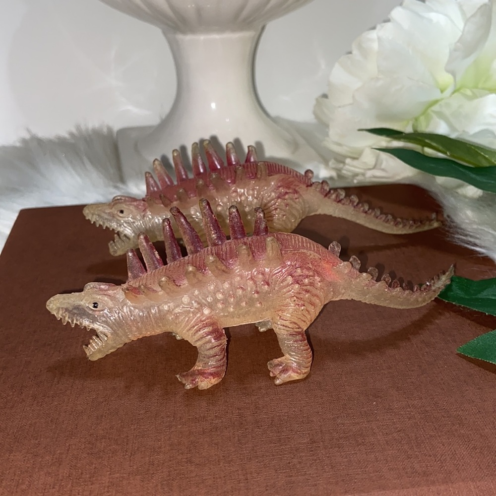 Vintage 1978 Talarurus Dinosaur Figurines set of two clear Dinosaur - Picture 4 of 17
